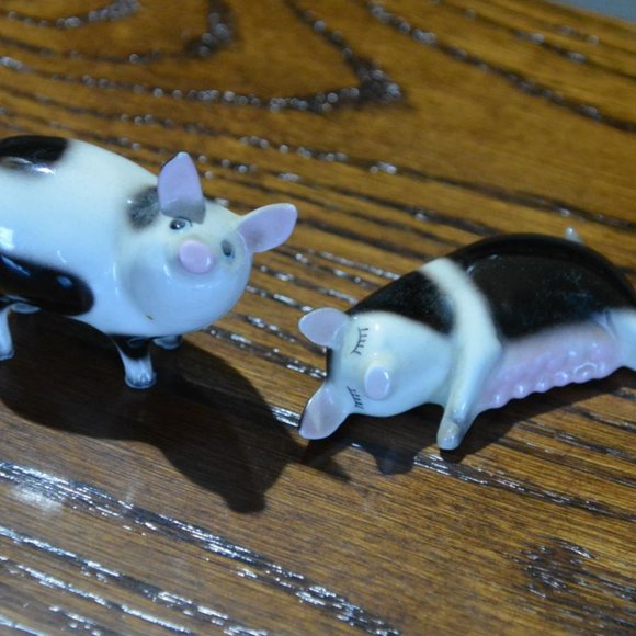 Black and White ceramic pigs Set of 2 - Picture 3 of 8